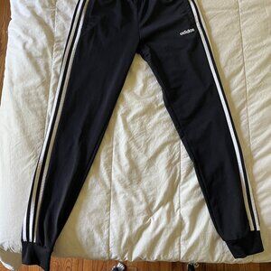 Adidas Joggers (small)